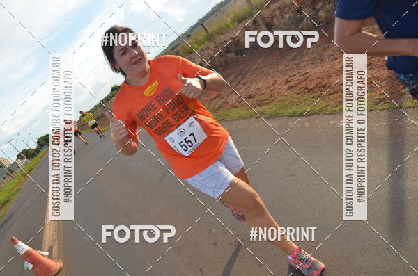 Buy your photos of the event1 Beer Run Expo guas on Fotop