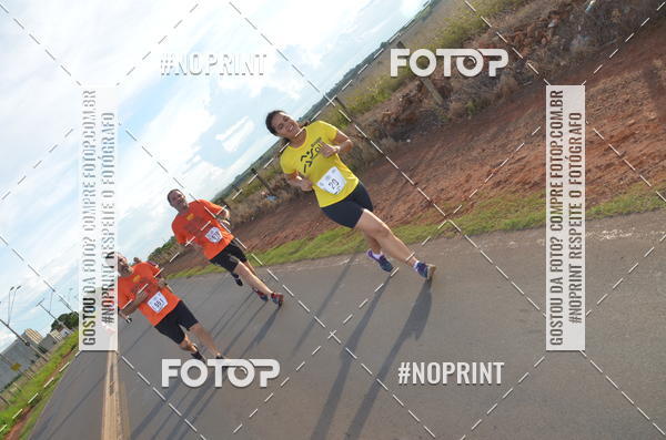 Buy your photos of the event1 Beer Run Expo guas on Fotop