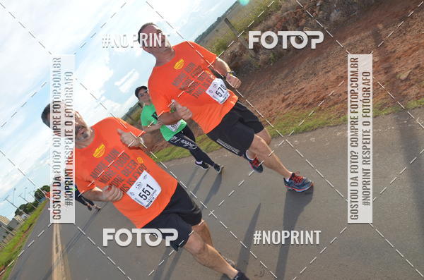 Buy your photos of the event1 Beer Run Expo guas on Fotop