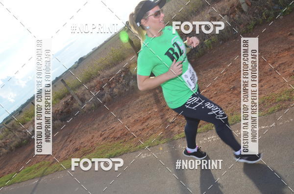 Buy your photos of the event1 Beer Run Expo guas on Fotop