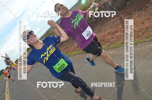 Buy your photos of the event1 Beer Run Expo guas on Fotop