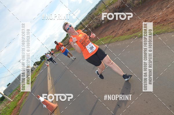 Buy your photos of the event1 Beer Run Expo guas on Fotop