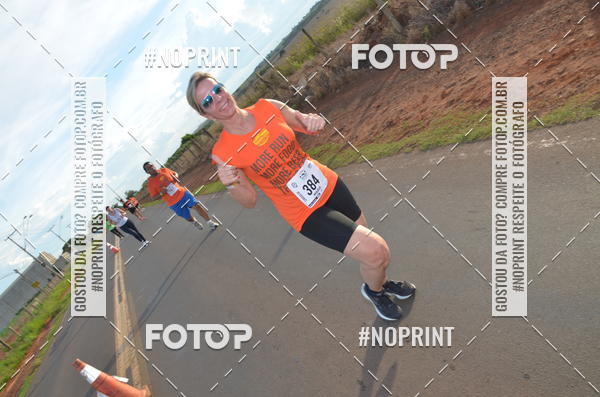 Buy your photos of the event1 Beer Run Expo guas on Fotop