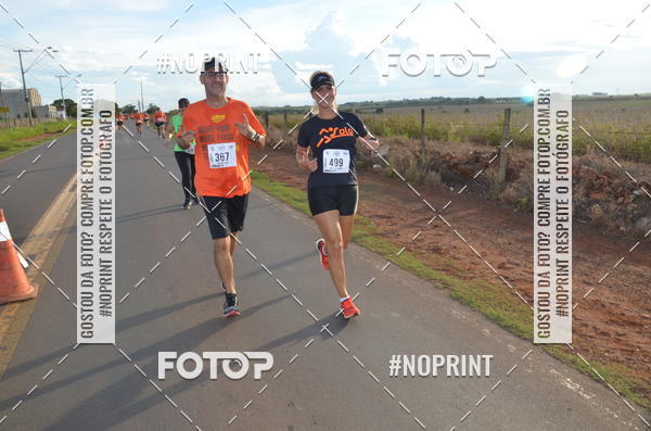 Buy your photos of the event1 Beer Run Expo guas on Fotop