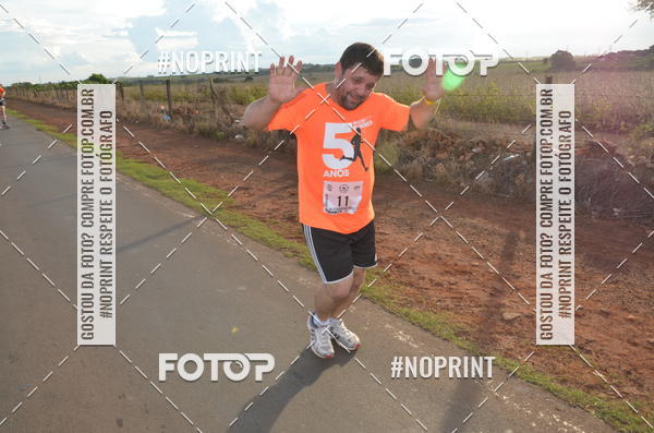Buy your photos of the event1 Beer Run Expo guas on Fotop