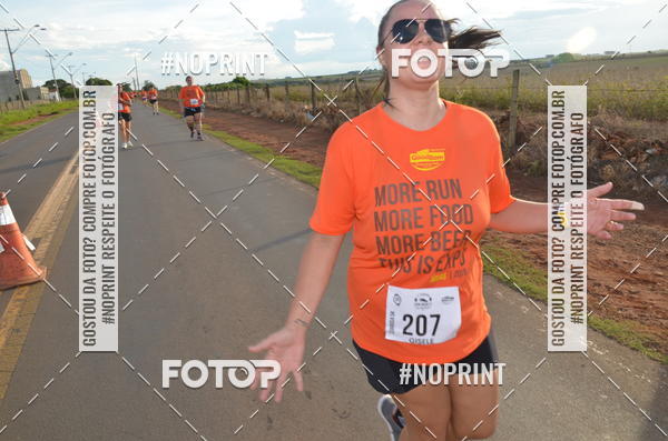 Buy your photos of the event1 Beer Run Expo guas on Fotop