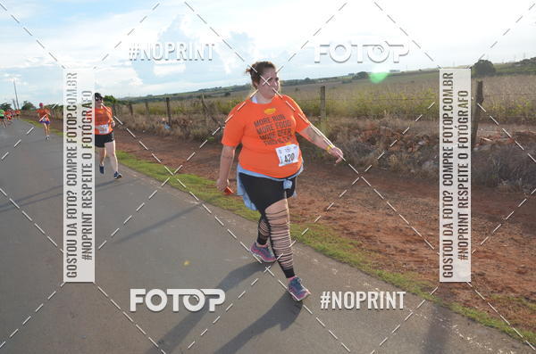 Buy your photos of the event1 Beer Run Expo guas on Fotop
