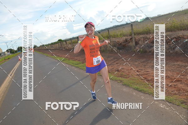 Buy your photos of the event1 Beer Run Expo guas on Fotop