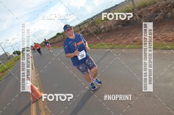 Buy your photos of the event1 Beer Run Expo guas on Fotop