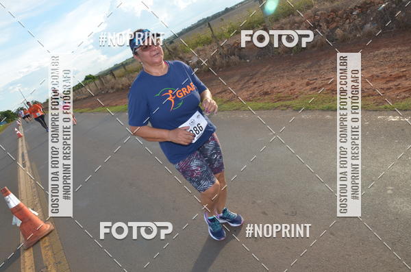Buy your photos of the event1 Beer Run Expo guas on Fotop