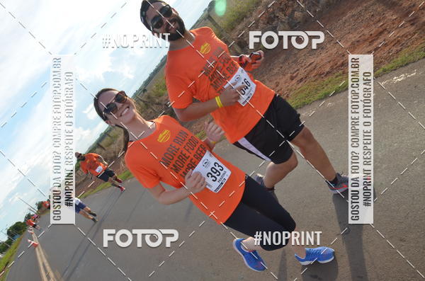 Buy your photos of the event1 Beer Run Expo guas on Fotop