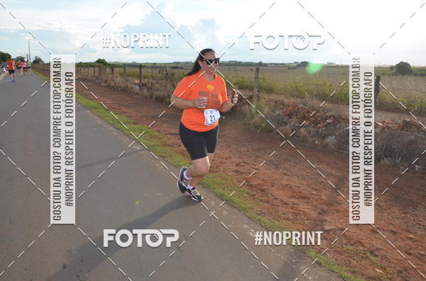 Buy your photos of the event1 Beer Run Expo guas on Fotop