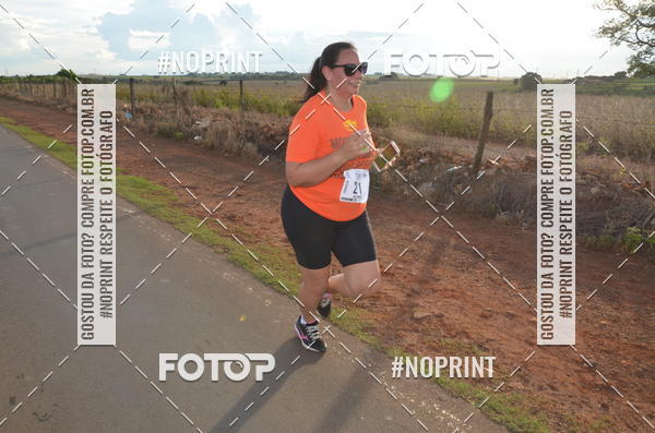 Buy your photos of the event1 Beer Run Expo guas on Fotop
