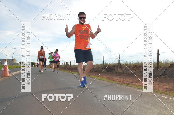 Buy your photos of the event1 Beer Run Expo guas on Fotop