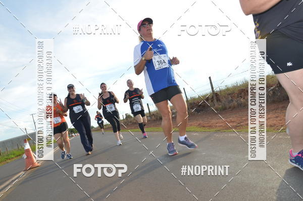 Buy your photos of the event1 Beer Run Expo guas on Fotop