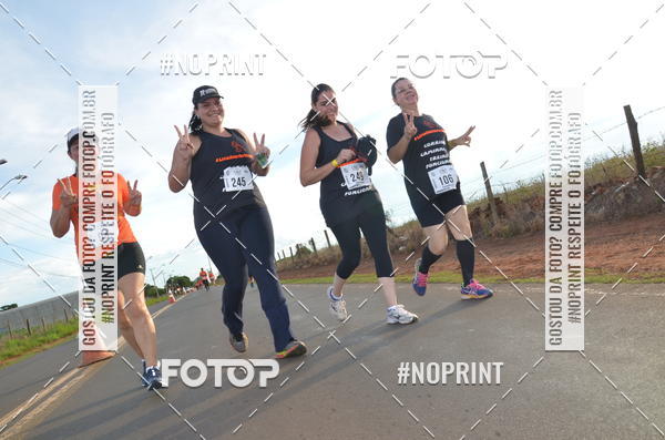 Buy your photos of the event1 Beer Run Expo guas on Fotop