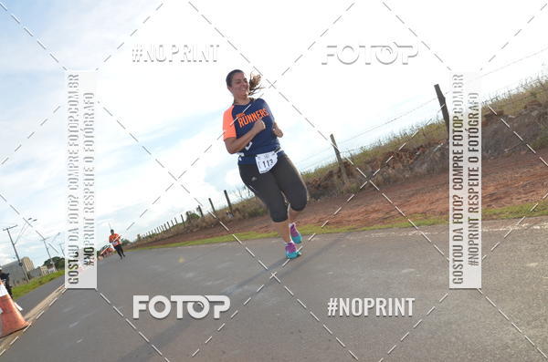 Buy your photos of the event1 Beer Run Expo guas on Fotop