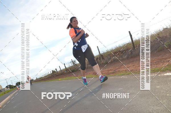 Buy your photos of the event1 Beer Run Expo guas on Fotop