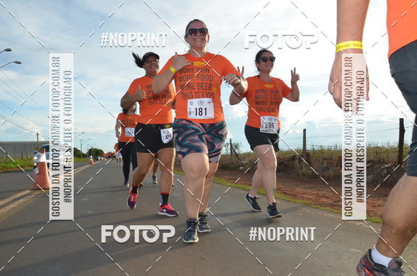 Buy your photos of the event1 Beer Run Expo guas on Fotop