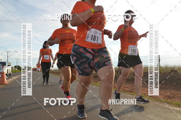Buy your photos of the event1 Beer Run Expo guas on Fotop
