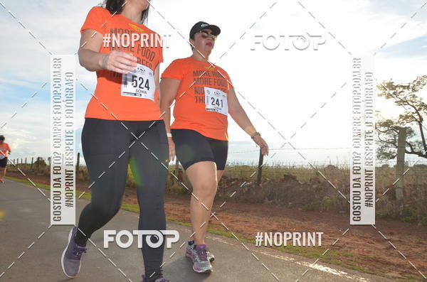 Buy your photos of the event1 Beer Run Expo guas on Fotop