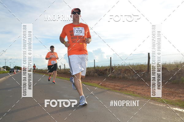 Buy your photos of the event1 Beer Run Expo guas on Fotop