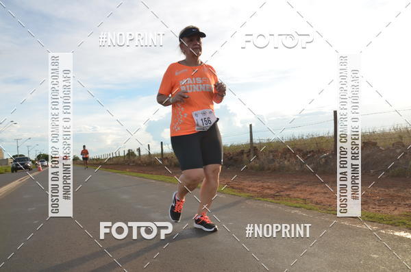 Buy your photos of the event1 Beer Run Expo guas on Fotop