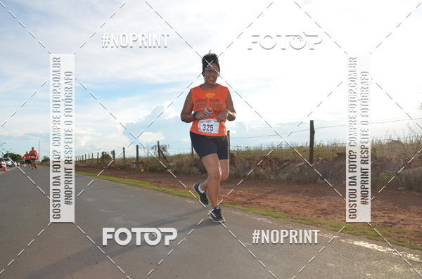 Buy your photos of the event1 Beer Run Expo guas on Fotop