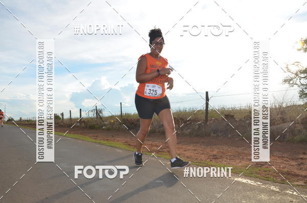 Buy your photos of the event1 Beer Run Expo guas on Fotop