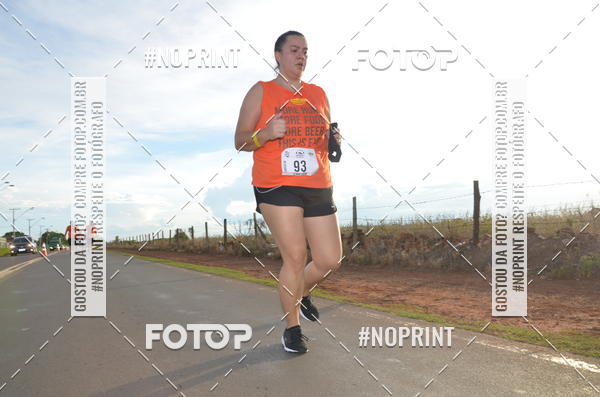 Buy your photos of the event1 Beer Run Expo guas on Fotop