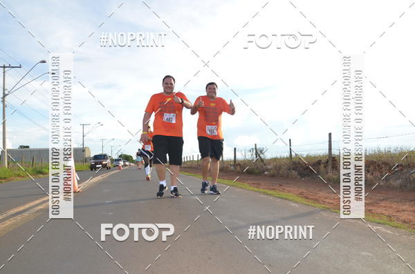 Buy your photos of the event1 Beer Run Expo guas on Fotop