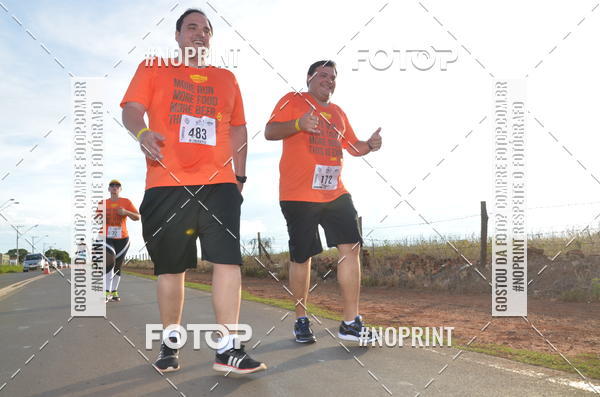 Buy your photos of the event1 Beer Run Expo guas on Fotop