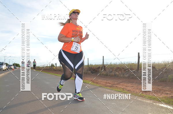Buy your photos of the event1 Beer Run Expo guas on Fotop