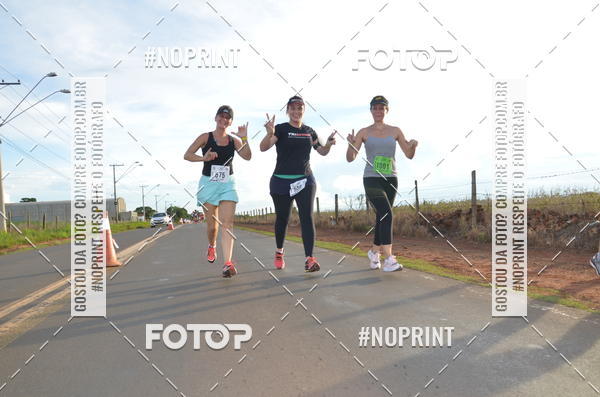 Buy your photos of the event1 Beer Run Expo guas on Fotop