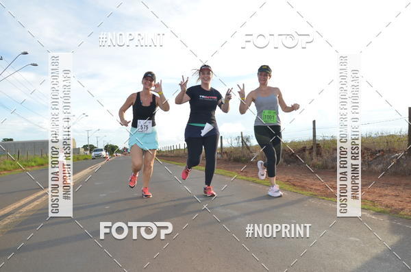 Buy your photos of the event1 Beer Run Expo guas on Fotop