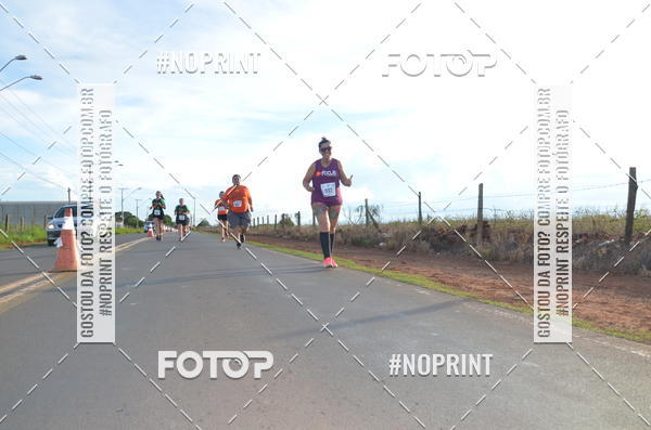 Buy your photos of the event1 Beer Run Expo guas on Fotop