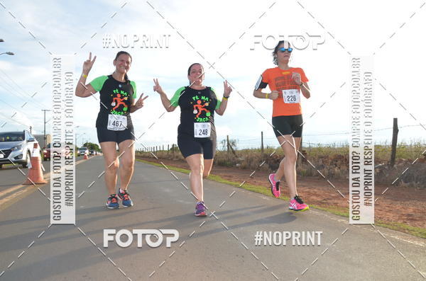Buy your photos of the event1 Beer Run Expo guas on Fotop
