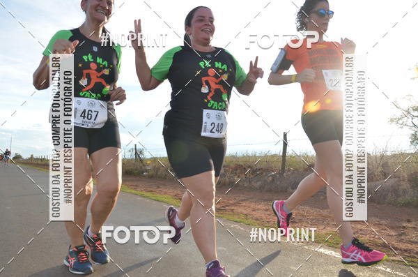 Buy your photos of the event1 Beer Run Expo guas on Fotop