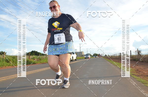 Buy your photos of the event1 Beer Run Expo guas on Fotop