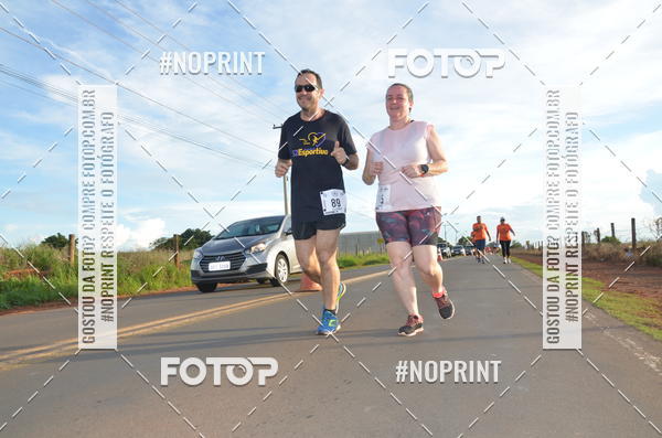 Buy your photos of the event1 Beer Run Expo guas on Fotop