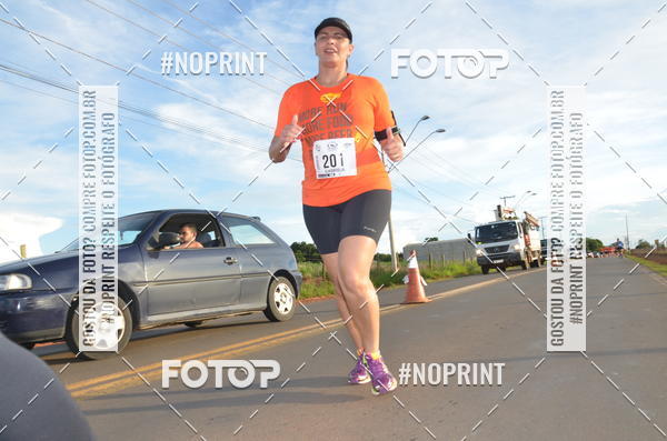 Buy your photos of the event1 Beer Run Expo guas on Fotop