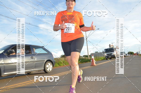 Buy your photos of the event1 Beer Run Expo guas on Fotop