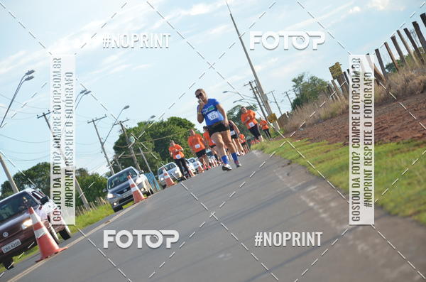 Buy your photos of the event1 Beer Run Expo guas on Fotop