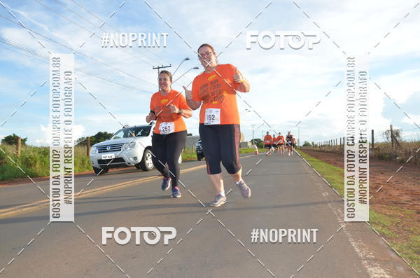Buy your photos of the event1 Beer Run Expo guas on Fotop