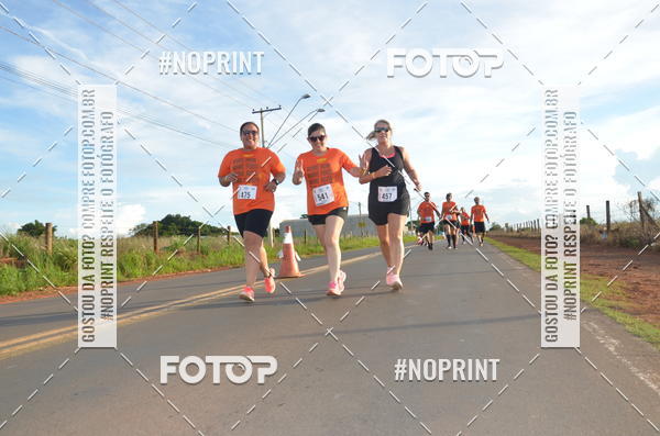 Buy your photos of the event1 Beer Run Expo guas on Fotop