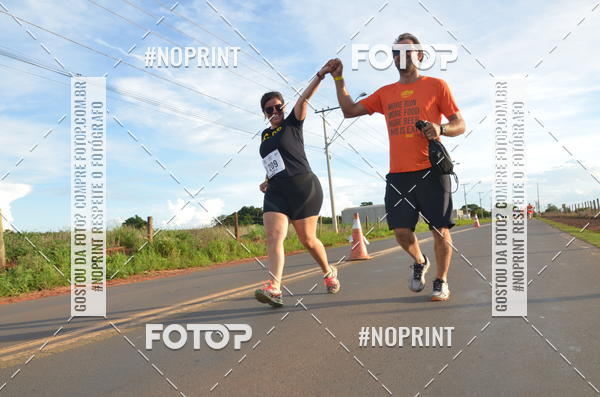 Buy your photos of the event1 Beer Run Expo guas on Fotop