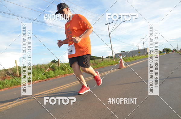 Buy your photos of the event1 Beer Run Expo guas on Fotop