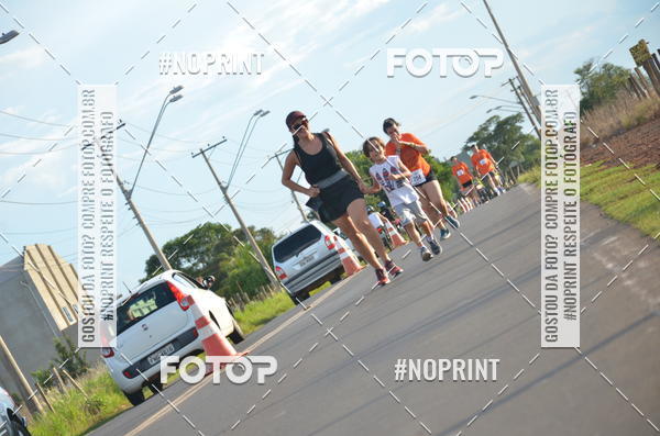 Buy your photos of the event1 Beer Run Expo guas on Fotop