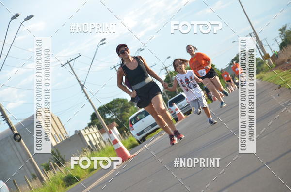 Buy your photos of the event1 Beer Run Expo guas on Fotop