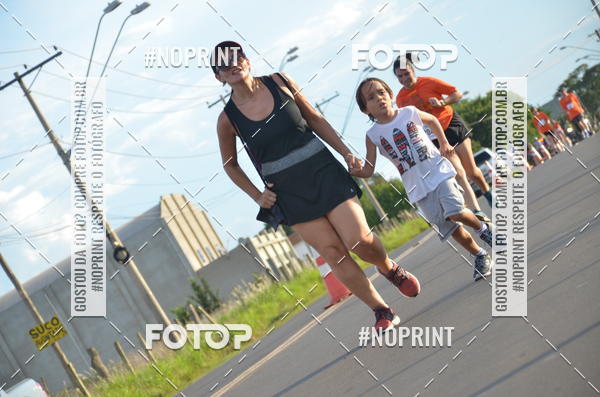 Buy your photos of the event1 Beer Run Expo guas on Fotop
